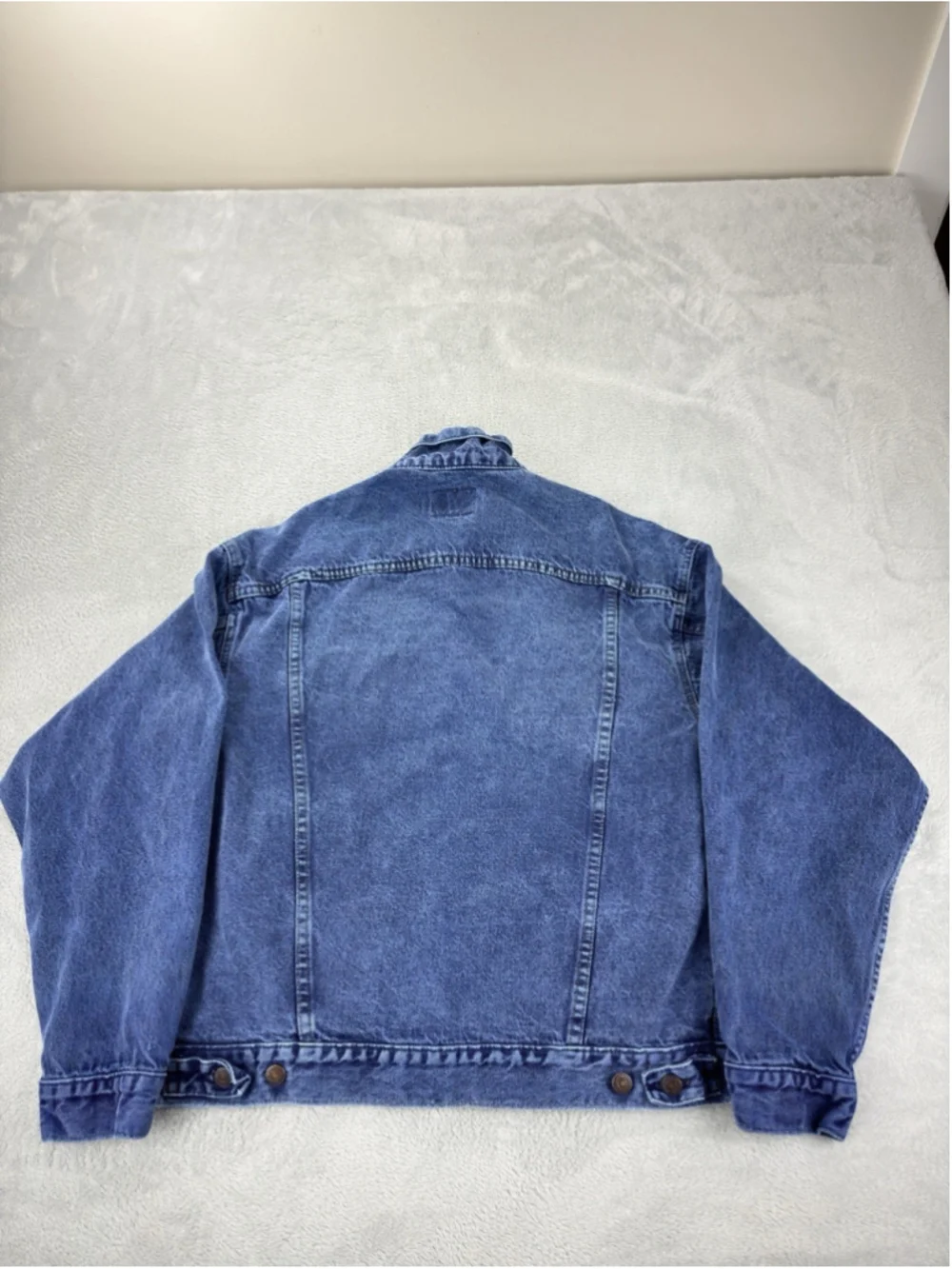 Vintage Levi's Men's Sz Large Cropped Blue Denim Trucker Fit Jacket Made In USA - Picture 14 of 16